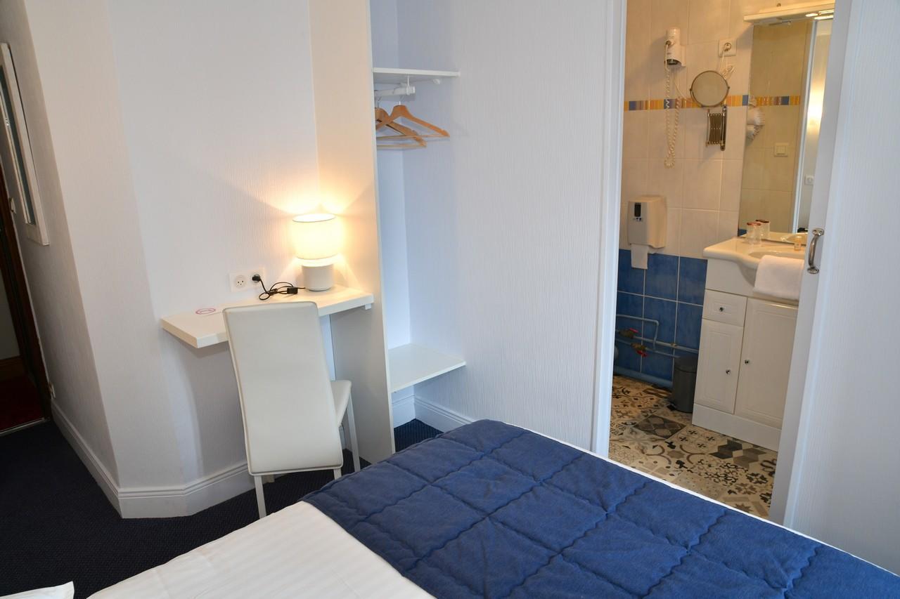 Le Renaissance Hotel Aurillac Bagian luar foto
