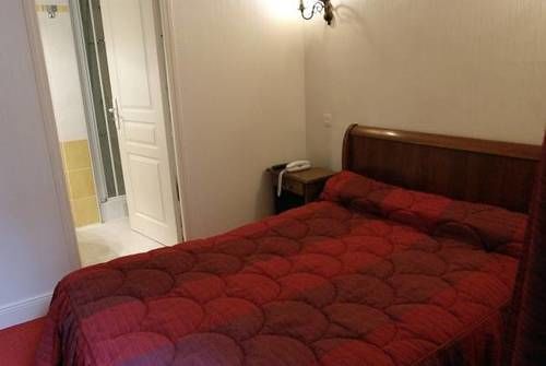 Le Renaissance Hotel Aurillac Bagian luar foto