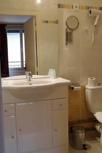 Le Renaissance Hotel Aurillac Bagian luar foto